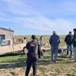 Hallan serias irregularidades laborales en un allanamiento en un campo bahiense
