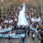 Nueva medida de fuerza de los docentes: este martes, los maestros paran por 24 horas
